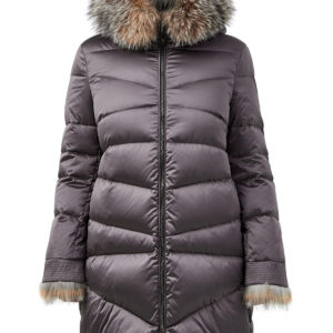 Пуховик в стиле bonton с мехом лисы Blue Frost и рукавами ¾ MONCLER
